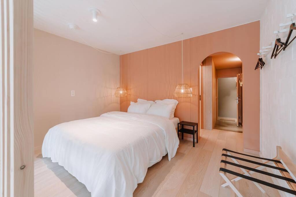 Chimay : La Chambre Doree De La Grand Place מראה חיצוני תמונה